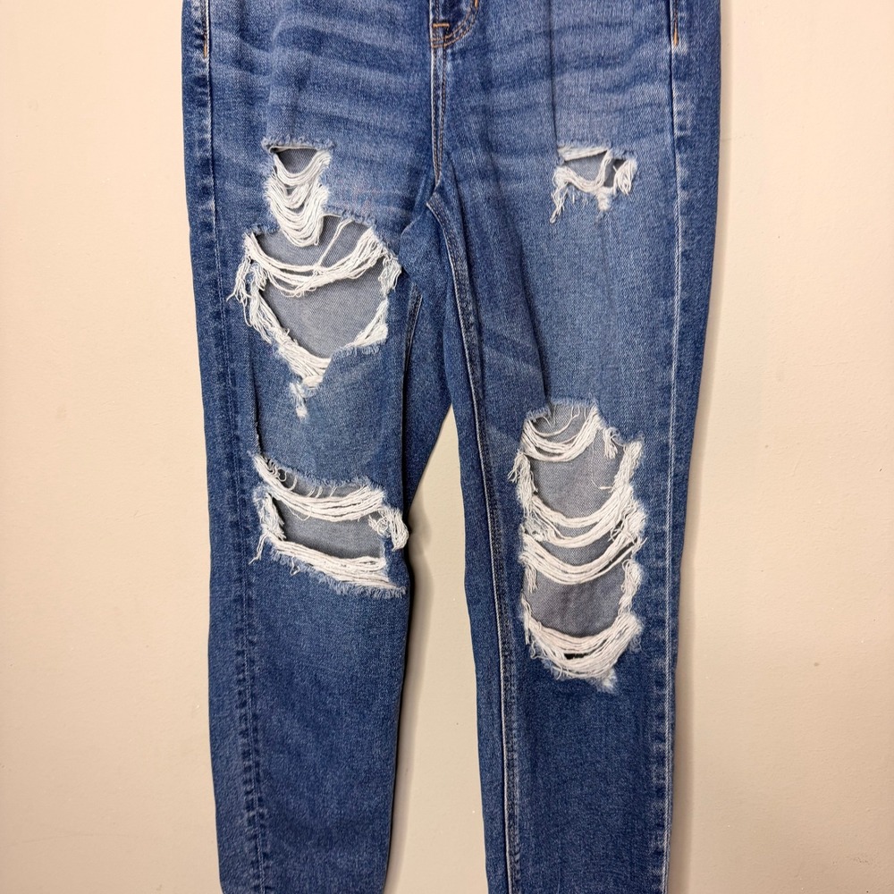 American Eagle Curvy Mom Jeans Womens 2 Blue Distressed Ripped High Rise Tapered - Picture 6 of 9